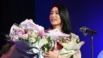 김연경 ‘내년 시즌도 코트에서’ [포토]