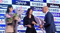 김연경 ‘양효진, 아본단자 감독님 감사합니다’ [포토]