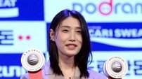 ‘2년 연속 MVP 영예’ 김연경의 라스트 댄스, 다음 시즌에도 이어진다!