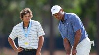 '골프 황제' 우즈, 아들 찰리와 'US오픈' 연습 라운드