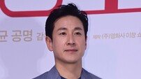 ‘탈출’ 감독 “조심스러워하지 않아도…故 이선균도 바랄 것” (종합)[DA:인터뷰]