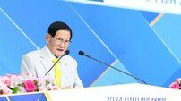 [포토] ‘계시 성취 실상 증거’ 강연하는 이만희 총회장