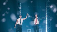 20주년 김재중X김준수, 동방신기 ‘미로틱’→‘럽인아’…감동의 재결합 (종합)[DA:현장]
