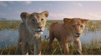 ‘라이온 킹’ 실사화 ‘무파사’ 감독 “캐릭터 아닌 아이콘”