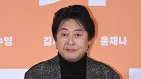 김윤석 ‘추운 겨울에 만둣국 같은 영화’