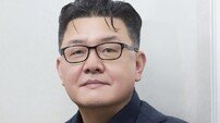 “혼란한 국정, 영화로 피로감 덜 수 있길”…‘대가족’ 양우석 감독이 전한 진심[인터뷰]