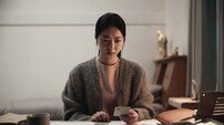 “비밀을 품은 수녀” 전여빈, 송혜교와 호흡 美쳤다 (검은수녀들)
