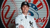 말끔해진 프리드 NYY 입단식 “준비 경쟁 승리” 강조