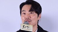 이희준, 스크린에서 튀어나온 비주얼