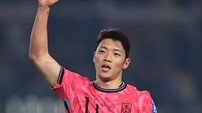 황희찬, 1-0으로 앞서 갑니다