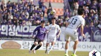 [현장리뷰] “수비요? 아직은 더 도전하고, 부딪치고 싶어요” 안양 유병훈 감독의 도전 정신…강원 상대로 홈 첫 승 신고