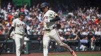 ML 첫 3루타 ‘쾅’…샌프란시스코 이정후, 홈런 빼고 다 쳤다