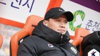 [현장인터뷰] 광주 3연승 막고 3연패 끊은 정경호 강원 감독, “상대의 빌드업에 잘 대응한 결과”…이정효 광주 감독, “체력과 집중력 저하”