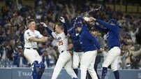 ‘오타니 4출루·에드먼 끝내기’ 다저스, 연장 끝에 마이애미 제압하고 NL 서부 공동 1위로