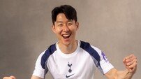 손흥민, 토트넘 잔류? ‘사우디 이적설 中 유니폼 모델’