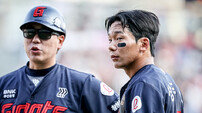 롯데 살린 ‘용규놀이’…고개 끄덕인 김태형 감독 “두성이는 ‘반짝’ 아니다” [SD 수원 브리핑]