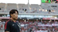 [SD 상암 인터뷰] 2만여 홈팬들의 거센 야유 이겨내고 포항 대파한 김기동 서울 감독, “야유는 내가 감내할 부분…팬들의 감정 충분히 이해”