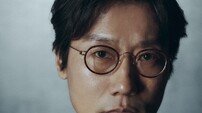 황동혁 감독 “‘오징어 게임3’ 결말, 원래는 해피엔딩” [DA:인터뷰①]