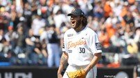 “불펜으로도 던질 수 있어” 한화 폰세 계약 비하인드…‘11승 무패’ 투수는 어떻게 KBO리그에 상륙했나