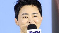 ‘좀비딸’ 조정석 “딸 아빠? 오히려 ‘감정 과다’로 힘들어”