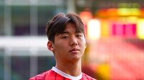 사령탑 교체 영향? 김지수, ‘토트넘행’ 프랑크 감독 없는 EPL 브렌트포드 떠나 독일 2부 카이저슬라우테른 임대 이적…“큰 도전 기대”