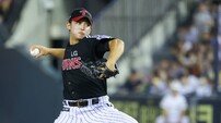 “너는 확실한 승리조야” LG 염경엽 감독, 신인 김영우 활용 폭 넓힌다