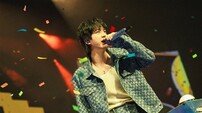 BTS 진, 플로리다를 보랏빛으로…도시가 ‘진하게’ 녹아내렸다