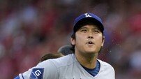 ‘4이닝 예정인데 3이닝?’ 오타니 교체 사유는 다리 경련…타자로는 끝까지 버텼고, 팀은 패했다