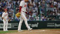 ‘2사 후에만 5실점’ SSG 김광현, 삼성전 3.2이닝 6실점 조기 교체…올 시즌 3번째 5이닝 이전 강판 [SD 인천 라이브]