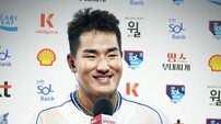 공포의 4-5-7 슬래시 라인…KT 안현민, 폰세 제치고 데뷔 첫 월간 MVP 우뚝
