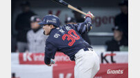 [SD 잠실 라이브] ‘퓨처스에서도 없었는데’ 롯데 이호준, LG 치리노스 상대 데뷔 첫 홈런 폭발