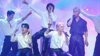 틴탑, 15주년 콘서트 성료…에너지 흘러 넘쳐