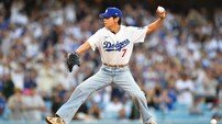 뷔, MLB 무대 첫 시구 [포토]
