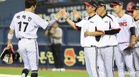 “우리도 5.5경기 뒤집었다. 야구 모른다”…KS 확률 96%에도 고삐 조인 LG, 2위 한화에 추격할 틈 안 준다