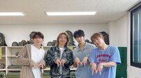 몬엑 기현·형원·주헌, 군필 토크도 재밌네…신보 비하인드 대방출
