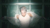 태민, “욕망과 두려움의 고백”…신곡 ‘Veil’ MV서 다층적 매력 발산