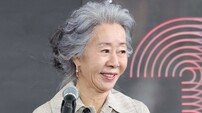[BIFF]“동성애자도 평등”…윤여정, 성소수자 영화 ‘결혼 피로연’의 의미(종합)