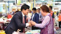 박용철 강화군수, 추석 맞아 전통시장 방문…지역경제 활성화 독려