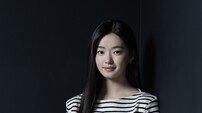 ‘이영애 딸’ 김시아, 칸 수상작 ‘퍼펙트 데이즈’ 배리어프리버전 내레이션