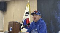 “삼진 안 당하려고 빨리 쳤지” 18년 전 류현진과 맞대결 떠올린 박진만 삼성 감독의 너털웃음 [PO 3차전]