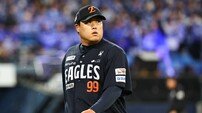 18년 만에 KBO 가을무대 출격…한화 류현진, 홈런 두 개 허용하며 4이닝 4실점