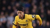 황희찬, 시즌 첫 도움 ‘울버햄튼 3-4패→리그컵 16강 탈락’ 