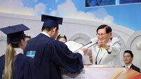 “계시록을 통달했습니다”… 신천지, 6만 수료생 배출