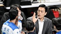 [SD 대전 인터뷰] ‘3연패’ 삼성화재에 필요한건 아히를 향한 지원사격과 김준우의 부활…“젊은 선수들을 쓸 수 밖에 없는 상황이지만 전력의 최대치를 이끌어내야 한다”