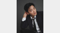 장승조, 자꾸 끌리는 매력…‘클래식 섹시’의 정석
