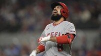 ‘최악의 선수’ 렌던, LAA 제안 받을까 ‘영원히 쉴 수 있는 기회’