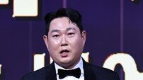 ‘골든글러브 최다수상 타이’ 이승엽 전 감독과 어깨 나란히 한 양의지, 9위 아쉬움 곱씹으며 내년을 기약했다