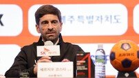 [SD 현장 라이브] 코스타 감독 한국행 굳힌 벤투 감독의 조언, “구단의 니즈, 커리어, 그리고 가족을 생각하라”