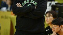 “중요한 건 제공권 싸움, 아직 3경기 남았다” 이상범 하나은행 감독, KB스타즈 파훼법 찾는 이유