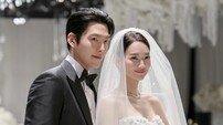 신혼여행 떠난 김우빈♥신민아 부부, 스페인서 포착